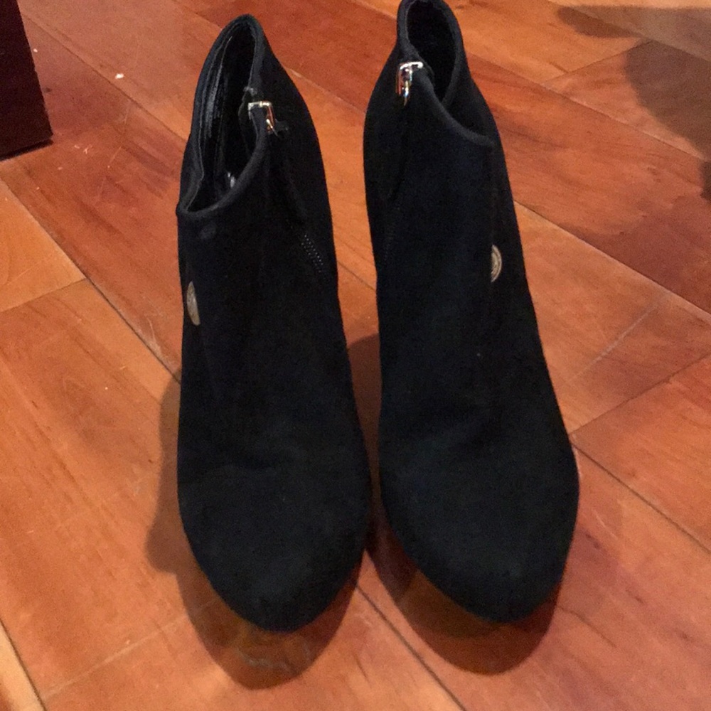 Guess booties